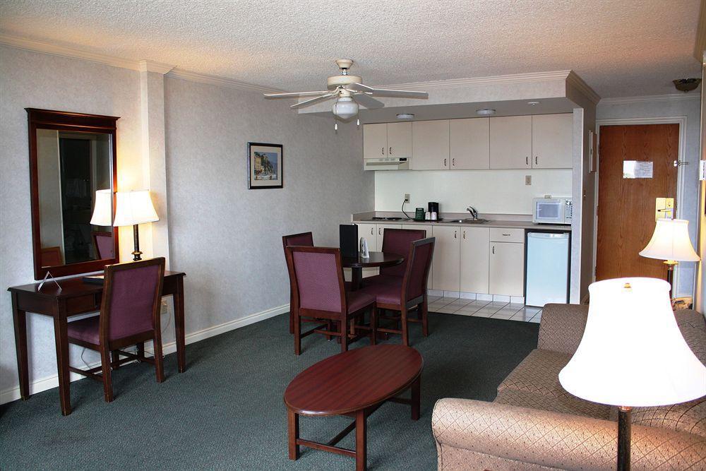 Harbour Towers Hotel & Suites 빅토리아 객실 사진